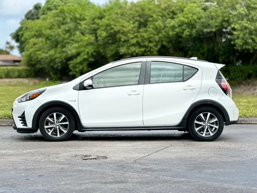 Florida Fine Cars - Used TOYOTA PRIUS C 2018 MARGATE TWO