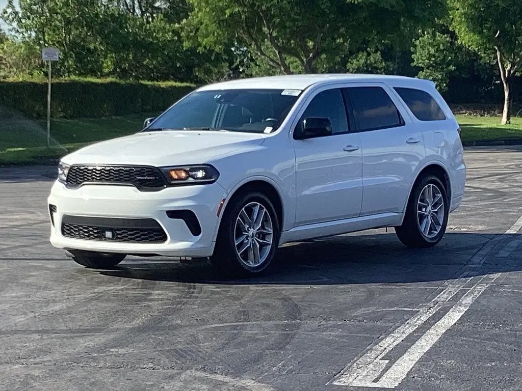 2023 Dodge Durango GT photo 2