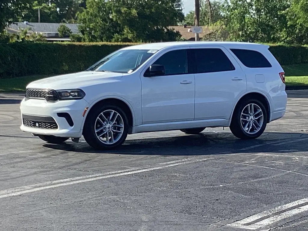 2023 Dodge Durango GT photo 3