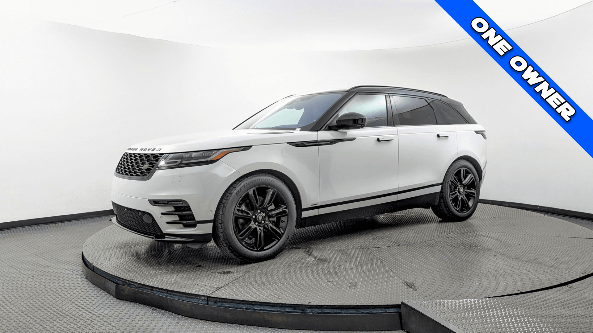 2021 Land Rover Range Rover Velar S's photo