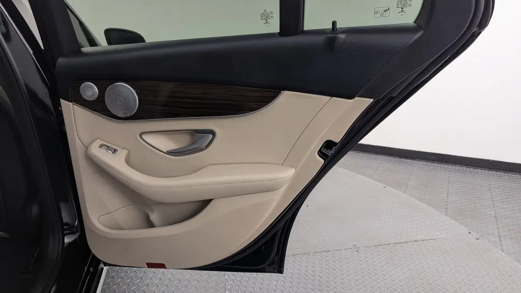 Florida Fine Cars - Used MERCEDES-BENZ C-CLASS 2021 WEST PALM C 300