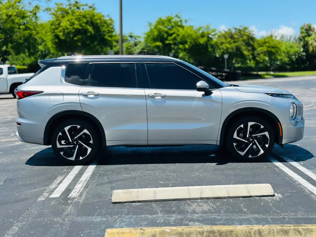 Florida Fine Cars - Used MITSUBISHI OUTLANDER 2023 MIAMI SEL BLACK EDITION