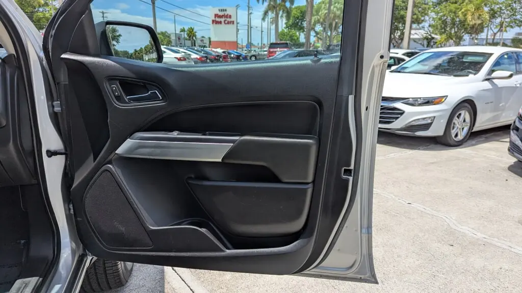 Florida Fine Cars - Used CHEVROLET COLORADO 2019 WEST PALM 4WD LT