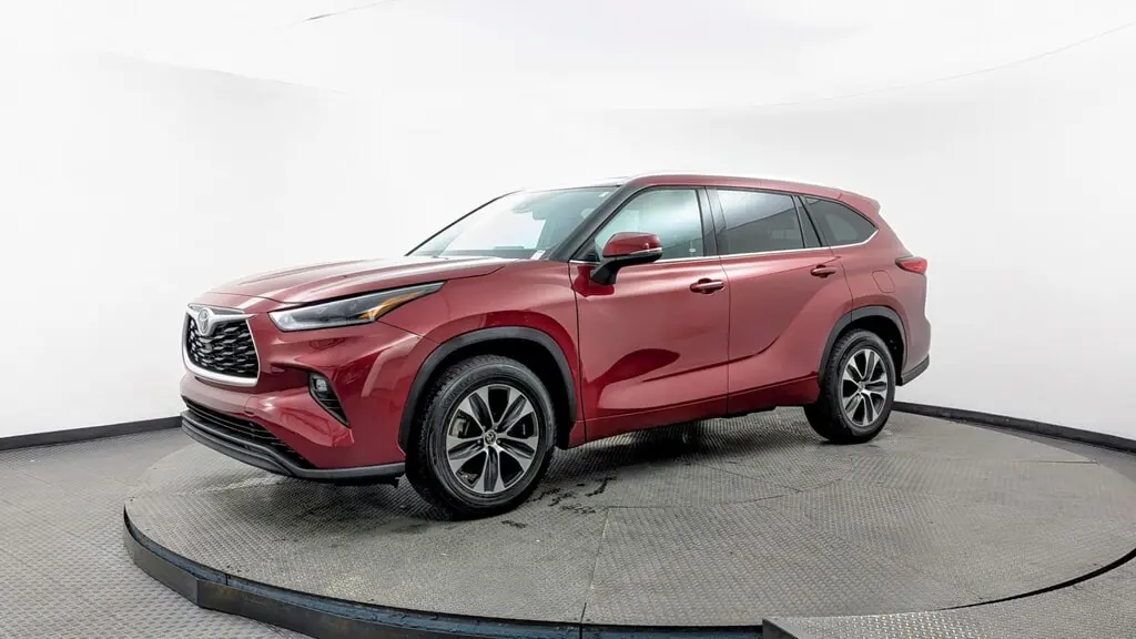 Florida Fine Cars - Used TOYOTA HIGHLANDER 2021 MARGATE XLE