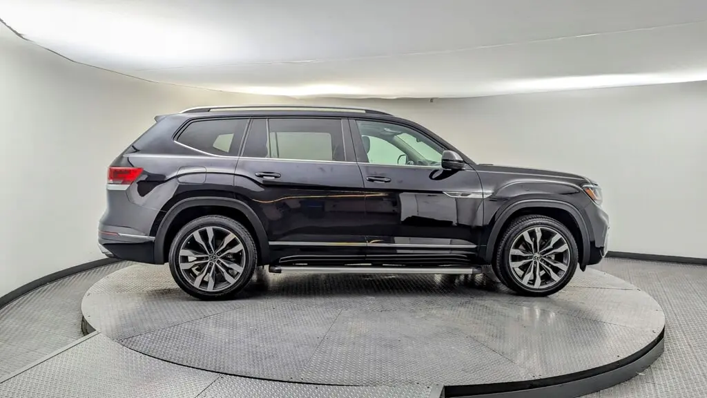 Florida Fine Cars - Used VOLKSWAGEN ATLAS 2021 WEST PALM 3.6L V6 SEL R-LINE