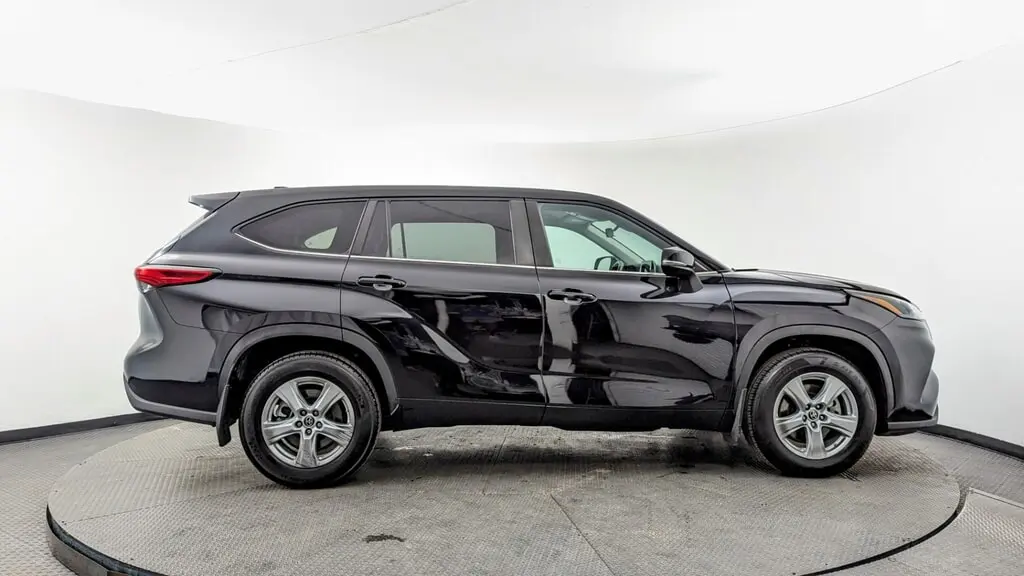 Florida Fine Cars - Used TOYOTA HIGHLANDER 2023 MIAMI L