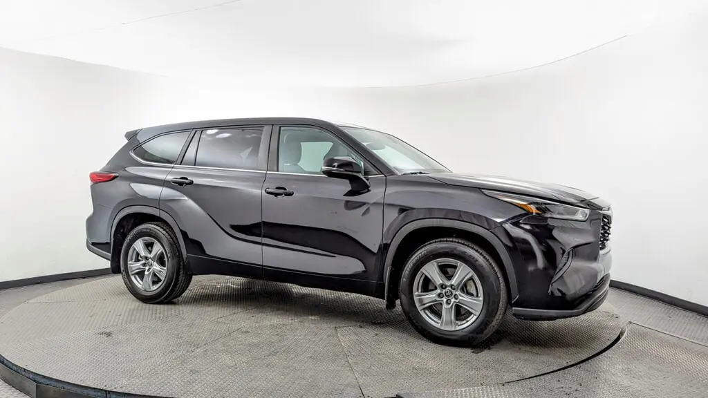 Florida Fine Cars - Used TOYOTA HIGHLANDER 2023 MIAMI L