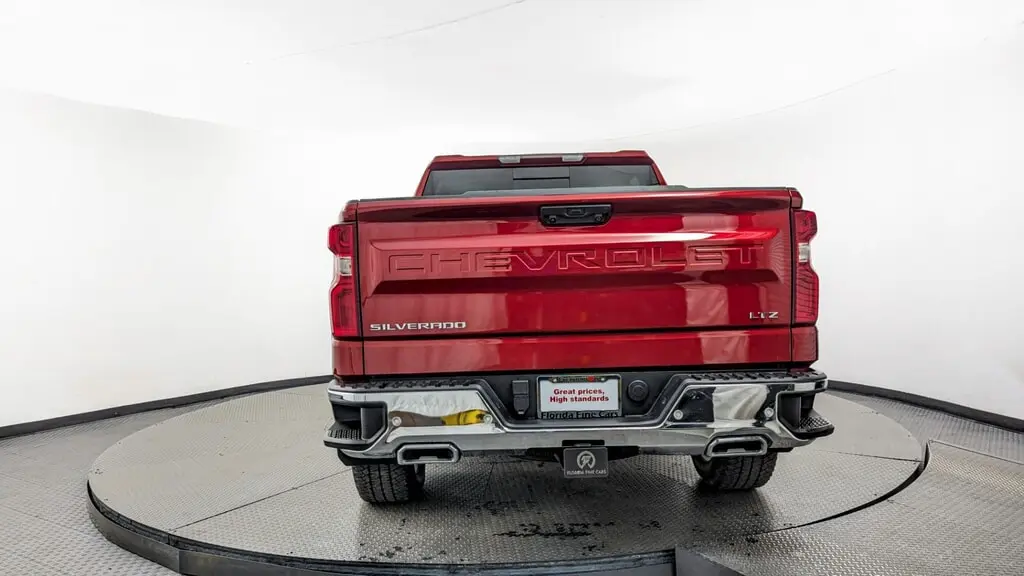2024 Chevrolet Silverado 1500 LTZ photo 4