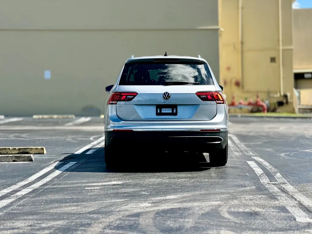 2022 Volkswagen Tiguan SE photo 4