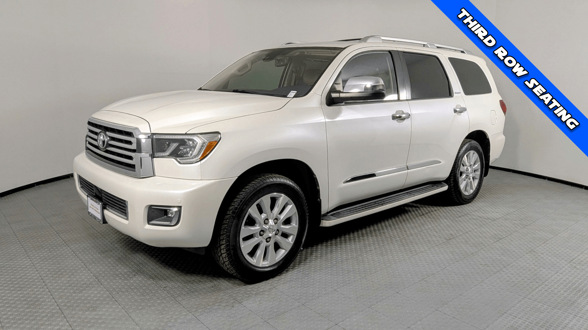 2019 Toyota Sequoia Platinum's photo