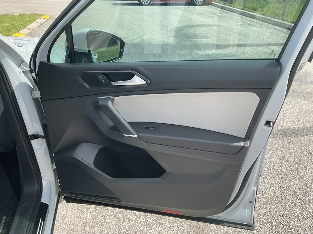 Florida Fine Cars - Used VOLKSWAGEN TIGUAN 2018 ORLANDO SEL
