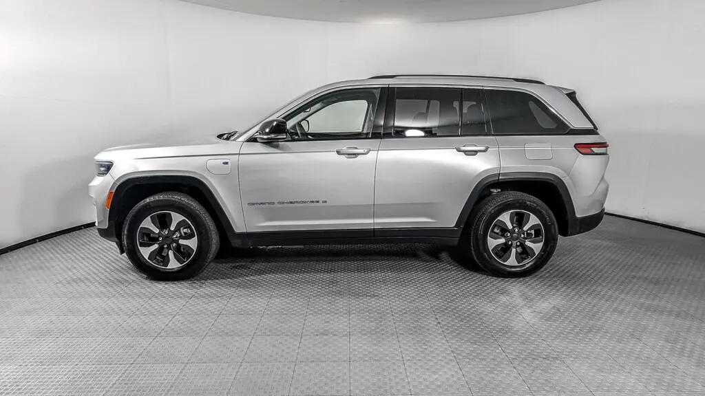 Florida Fine Cars - Used JEEP GRAND CHEROKEE 4XE 2023 ORLANDO 4XE