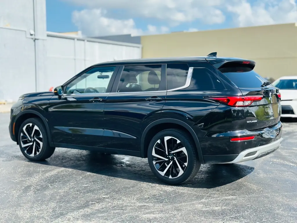 Florida Fine Cars - Used MITSUBISHI OUTLANDER 2024 MIAMI SE