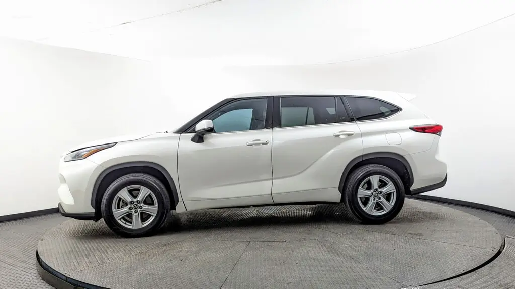 Florida Fine Cars - Used TOYOTA HIGHLANDER 2021 MIAMI LE