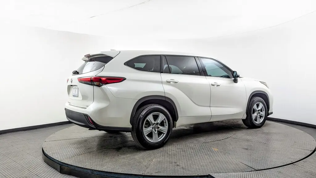 Florida Fine Cars - Used TOYOTA HIGHLANDER 2021 MIAMI LE