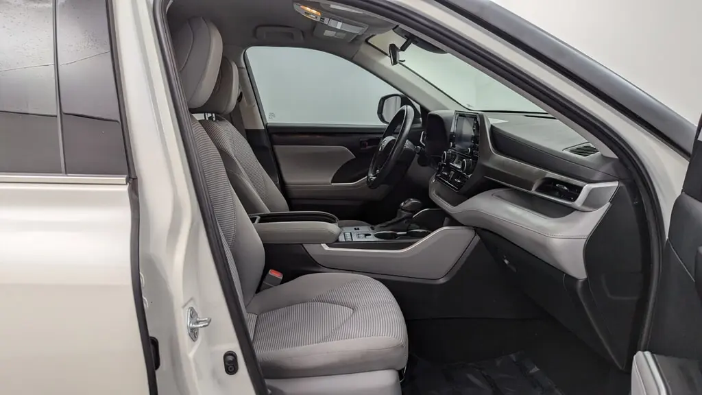 Florida Fine Cars - Used TOYOTA HIGHLANDER 2021 MIAMI LE