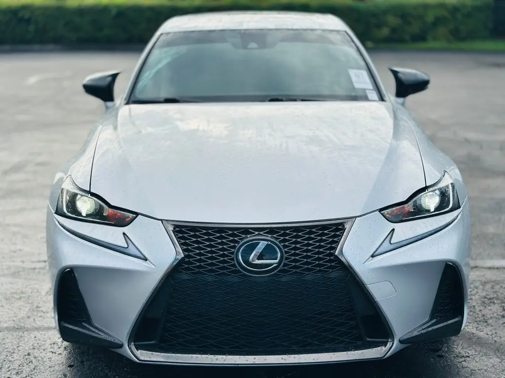 2017 Lexus IS F SPORT photo 2