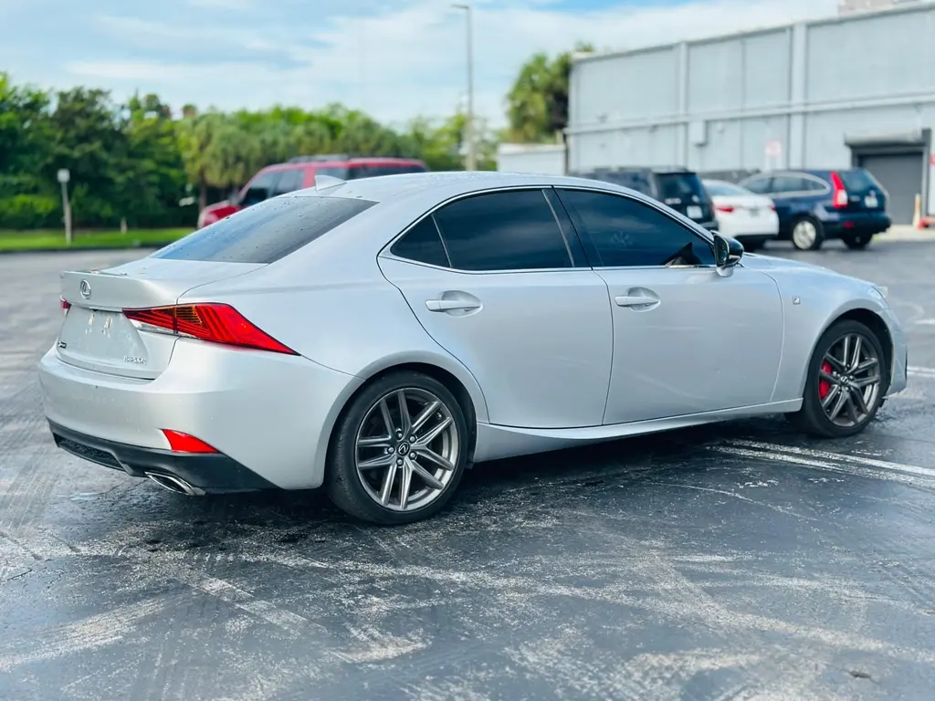 2017 Lexus IS F SPORT photo 6