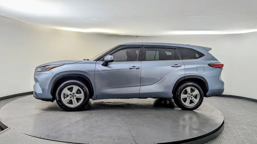 Florida Fine Cars - Used TOYOTA HIGHLANDER 2023 WEST PALM HYBRID LE
