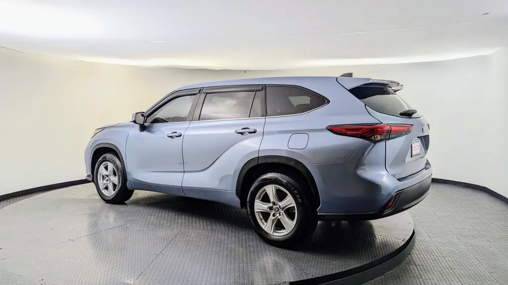 Florida Fine Cars - Used TOYOTA HIGHLANDER 2023 WEST PALM HYBRID LE