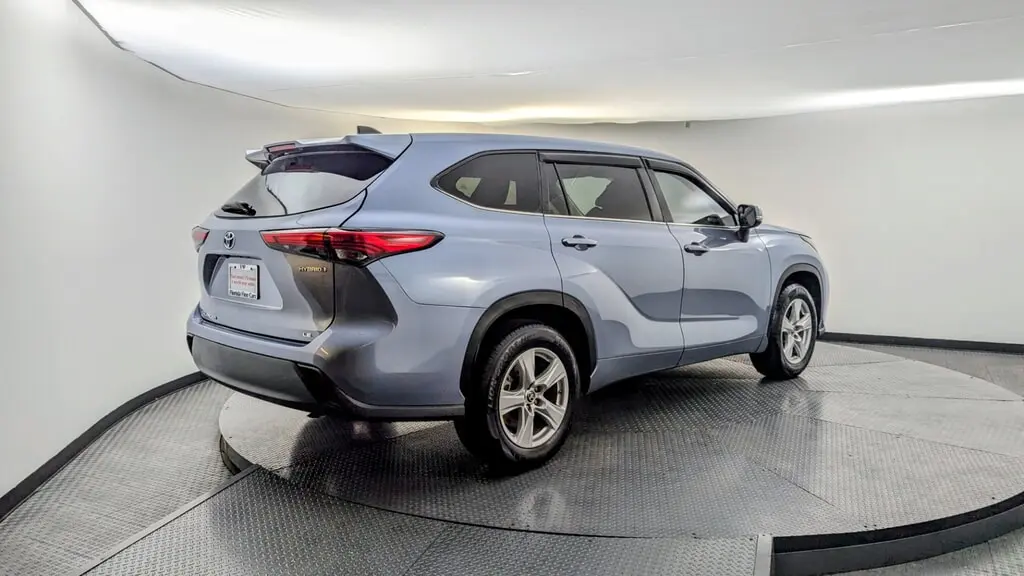 Florida Fine Cars - Used TOYOTA HIGHLANDER 2023 WEST PALM HYBRID LE