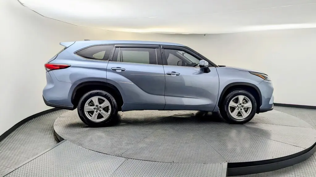 Florida Fine Cars - Used TOYOTA HIGHLANDER 2023 WEST PALM HYBRID LE
