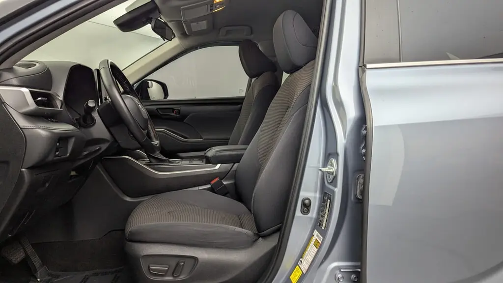 Florida Fine Cars - Used TOYOTA HIGHLANDER 2023 WEST PALM HYBRID LE