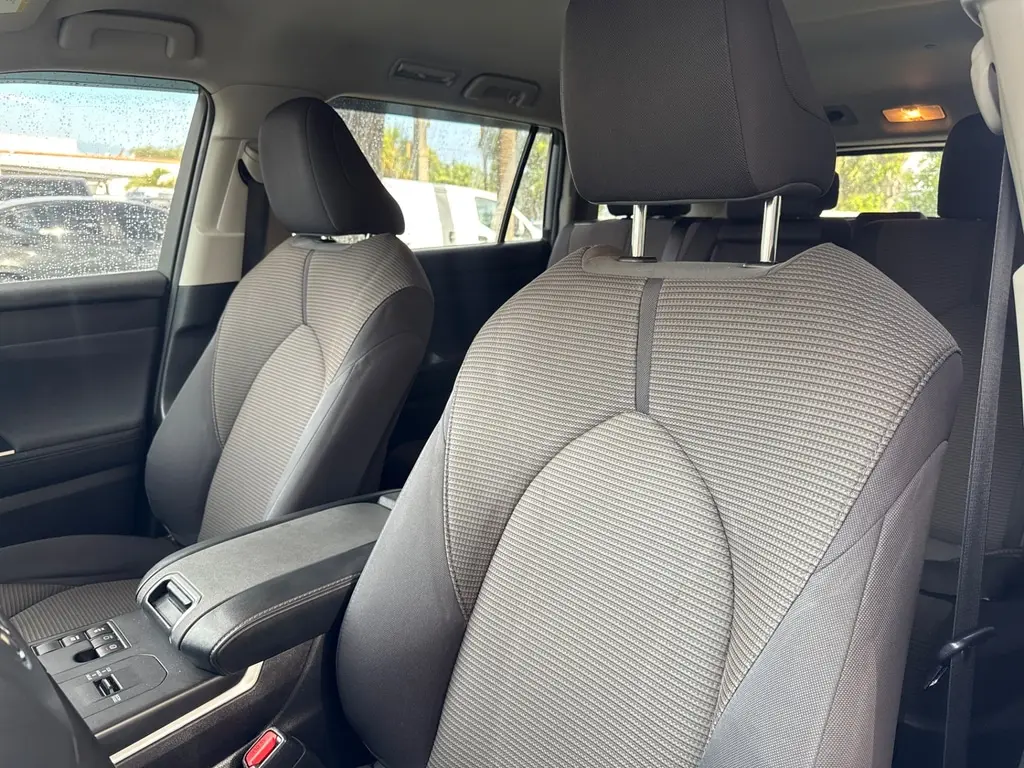 Florida Fine Cars - Used TOYOTA HIGHLANDER 2023 WEST PALM HYBRID LE