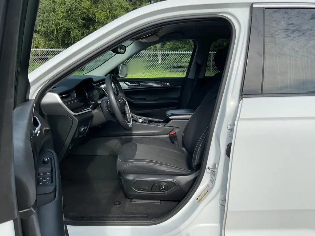Florida Fine Cars - Used JEEP GRAND CHEROKEE 2022 ORLANDO LAREDO