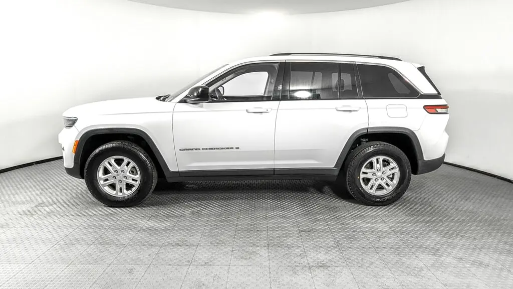 Florida Fine Cars - Used JEEP GRAND CHEROKEE 2022 ORLANDO LAREDO