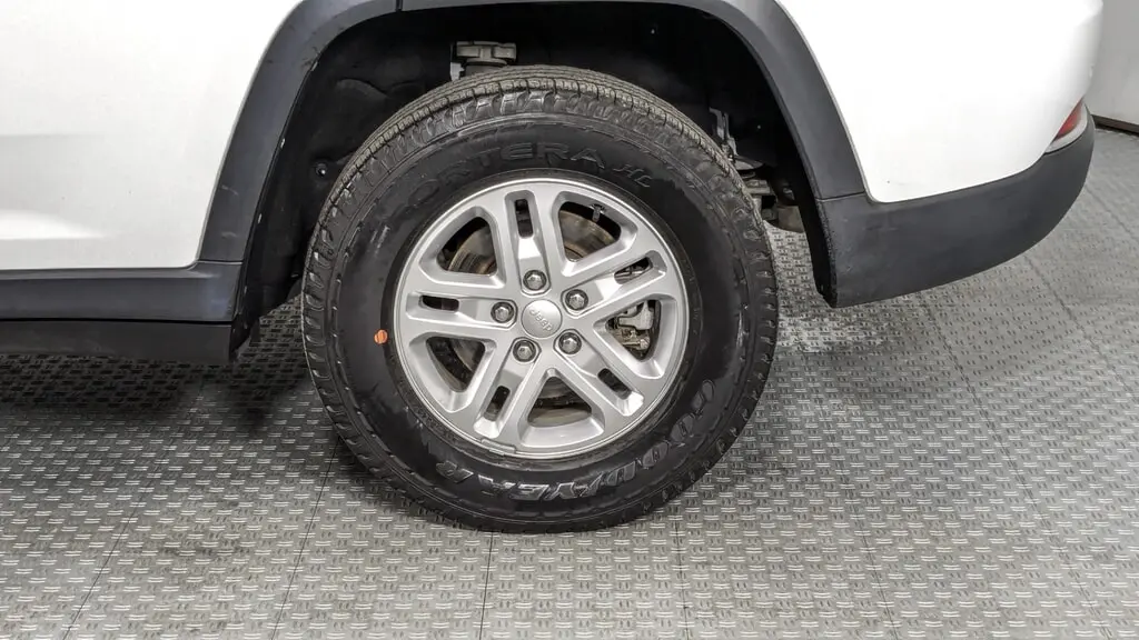 Florida Fine Cars - Used JEEP GRAND CHEROKEE 2022 ORLANDO LAREDO