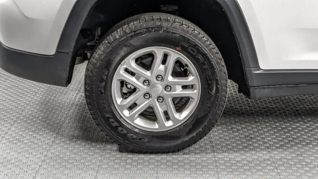 Florida Fine Cars - Used JEEP GRAND CHEROKEE 2022 ORLANDO LAREDO