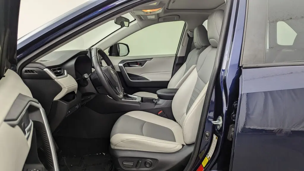 Florida Fine Cars - Used TOYOTA RAV4 2019 WEST PALM XLE PREMIUM