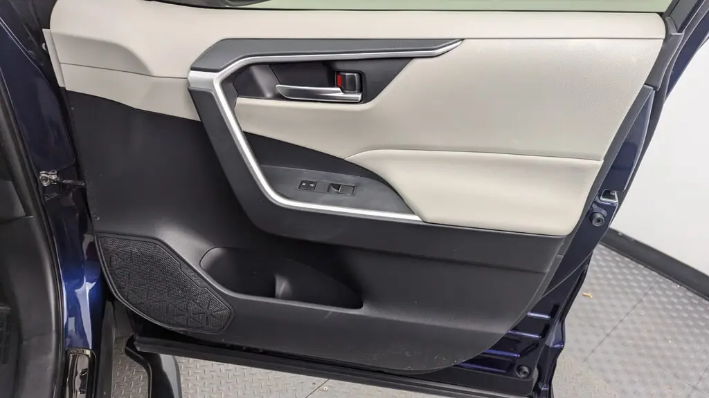 Florida Fine Cars - Used TOYOTA RAV4 2019 WEST PALM XLE PREMIUM