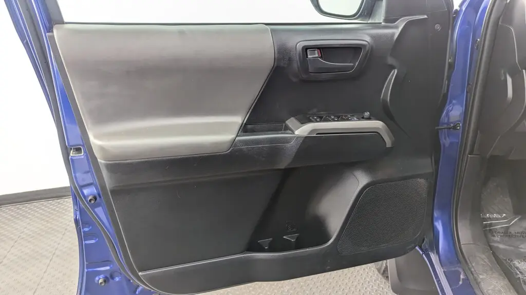 Florida Fine Cars - Used TOYOTA TACOMA 4WD 2022 WEST PALM SR5