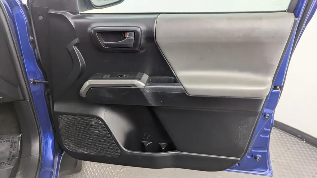 Florida Fine Cars - Used TOYOTA TACOMA 4WD 2022 WEST PALM SR5