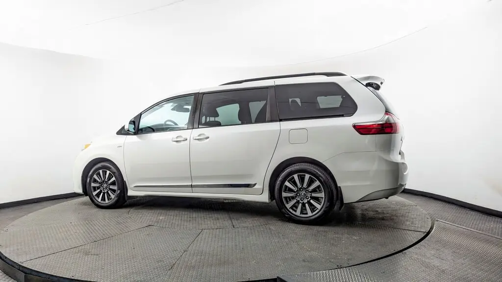 Florida Fine Cars - Used TOYOTA SIENNA 2020 MIAMI XLE