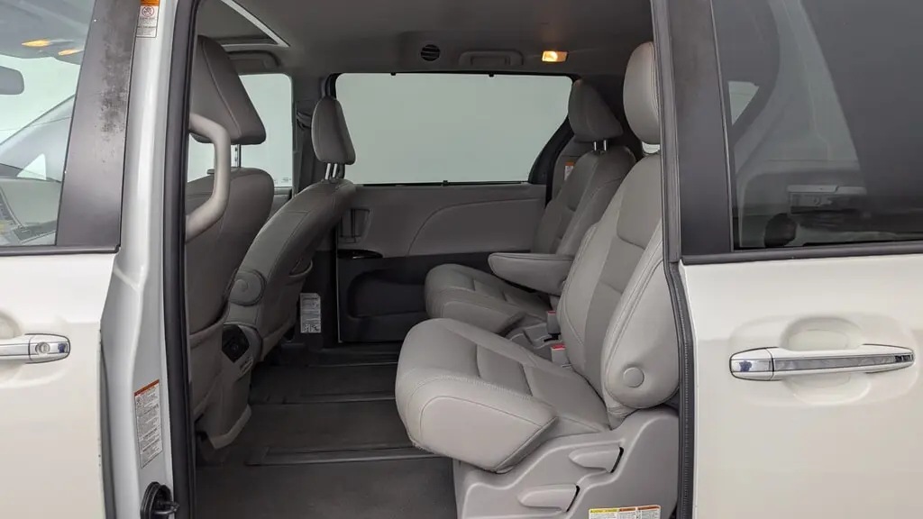 Florida Fine Cars - Used TOYOTA SIENNA 2020 MIAMI XLE
