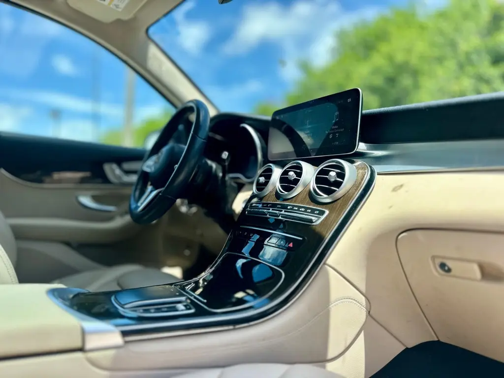 Florida Fine Cars - Used MERCEDES-BENZ GLC 2021 MIAMI GLC 300