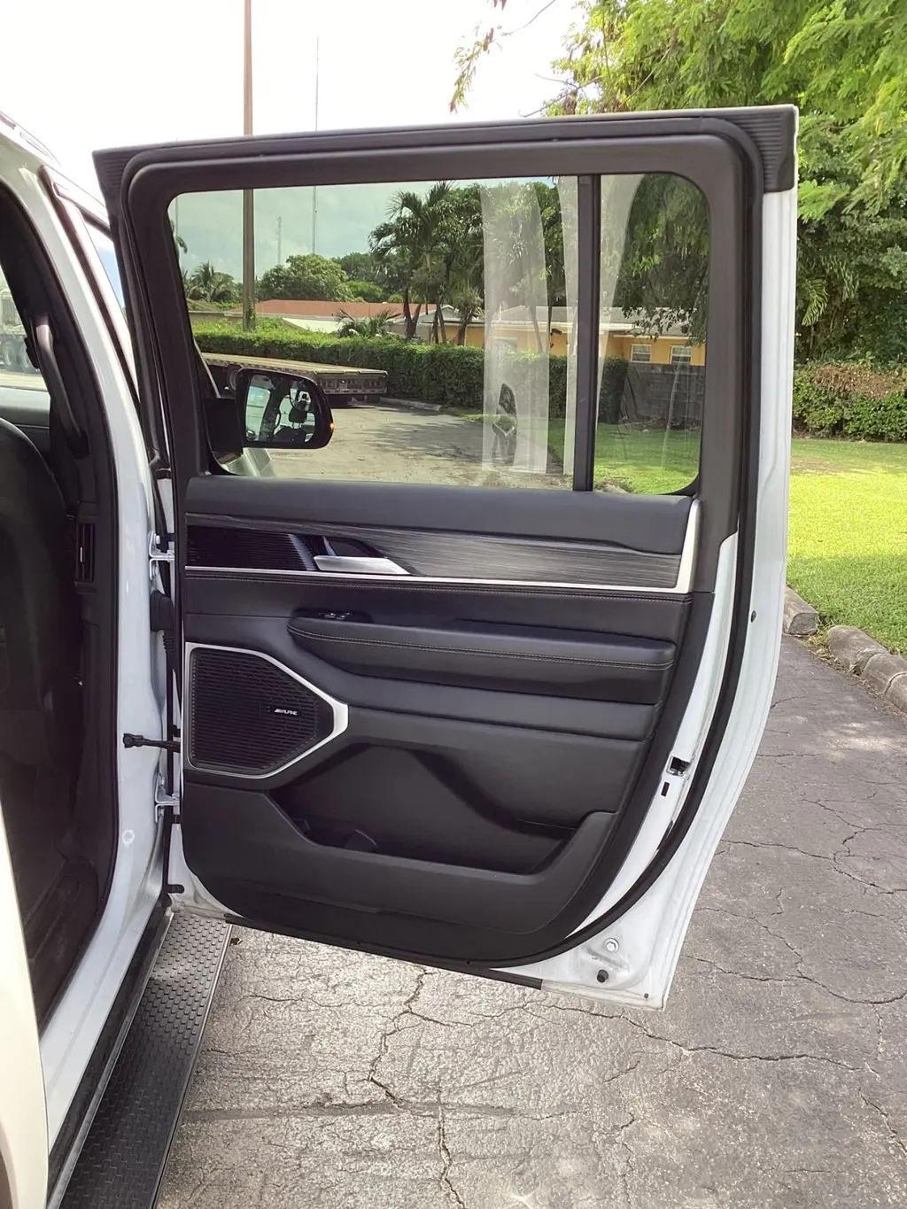 Florida Fine Cars - Used JEEP WAGONEER L 2023 MIAMI SERIES II