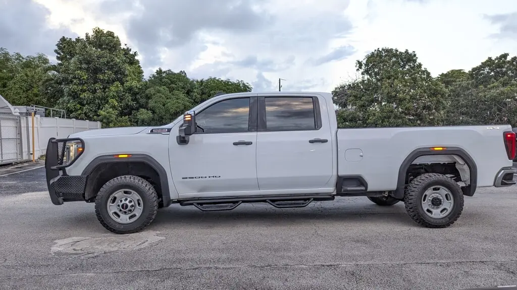 2022 Gmc Sierra Pro photo 2