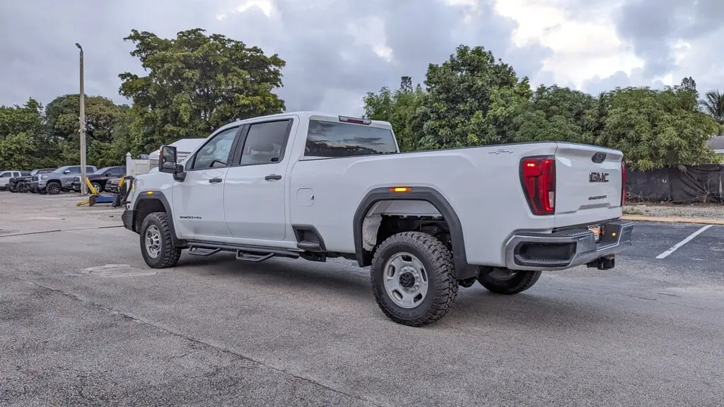 2022 Gmc Sierra Pro photo 3