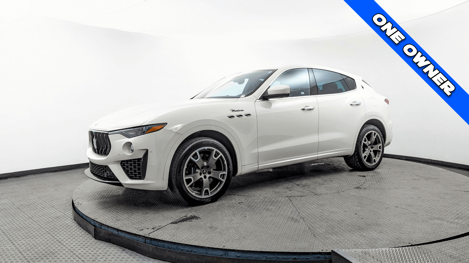 2023 Maserati Levante Modena's photo