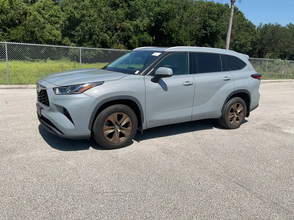 Florida Fine Cars - Used TOYOTA HIGHLANDER 2022 ORLANDO HYBRID BRONZE EDITION