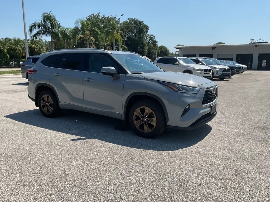 Florida Fine Cars - Used TOYOTA HIGHLANDER 2022 ORLANDO HYBRID BRONZE EDITION