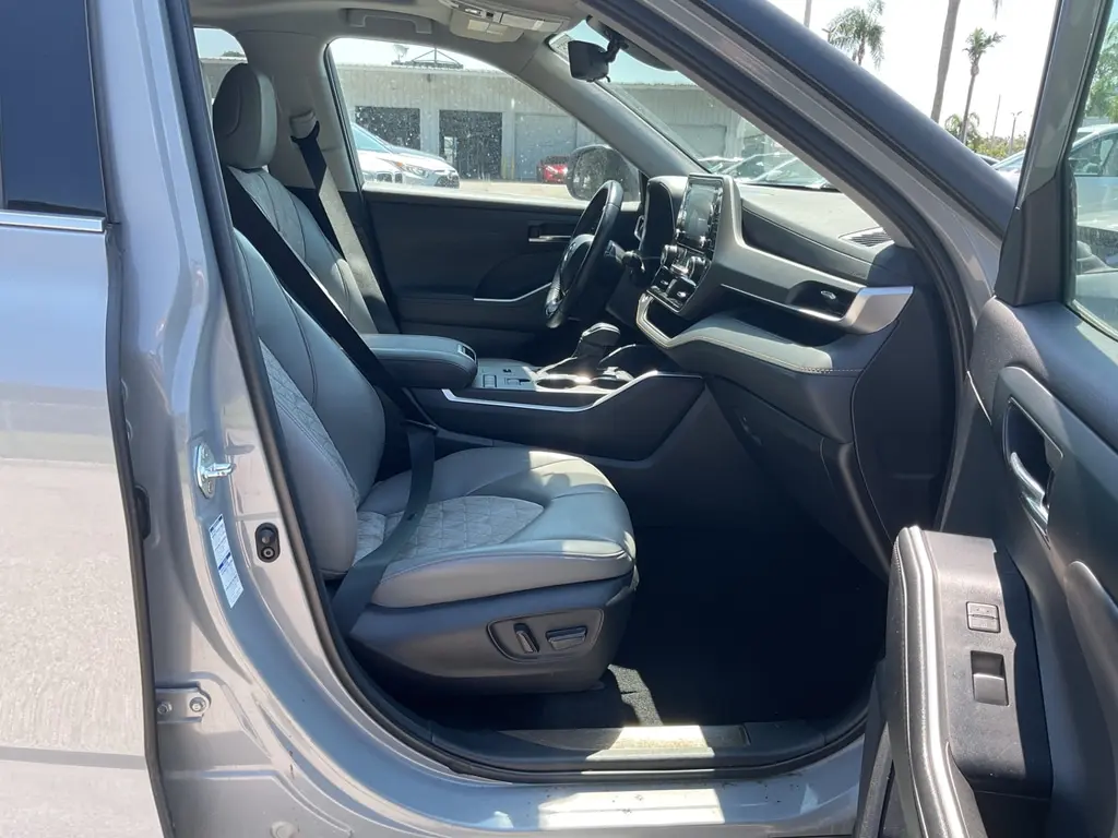 Florida Fine Cars - Used TOYOTA HIGHLANDER 2022 ORLANDO HYBRID BRONZE EDITION