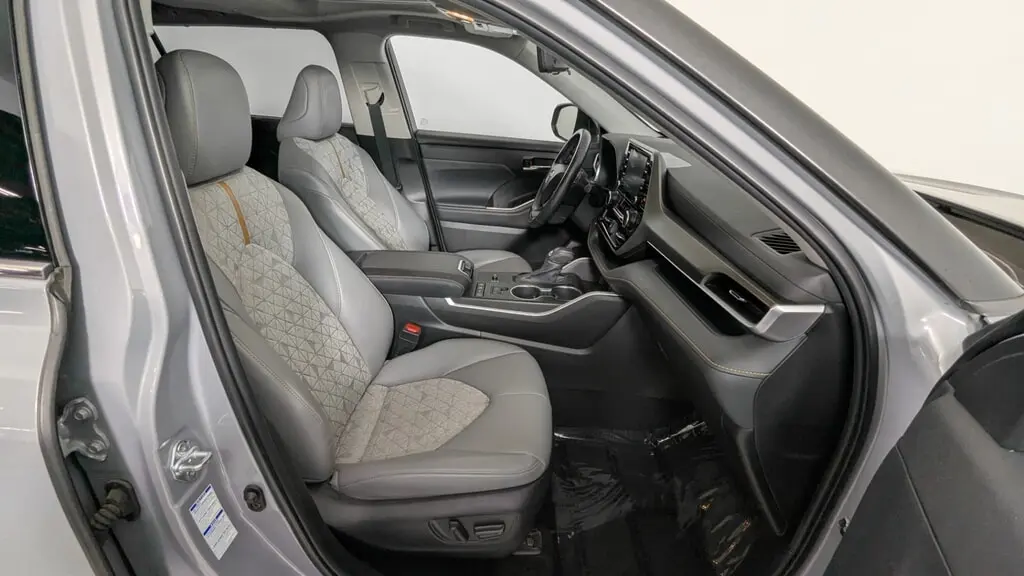 Florida Fine Cars - Used TOYOTA HIGHLANDER 2022 ORLANDO HYBRID BRONZE EDITION