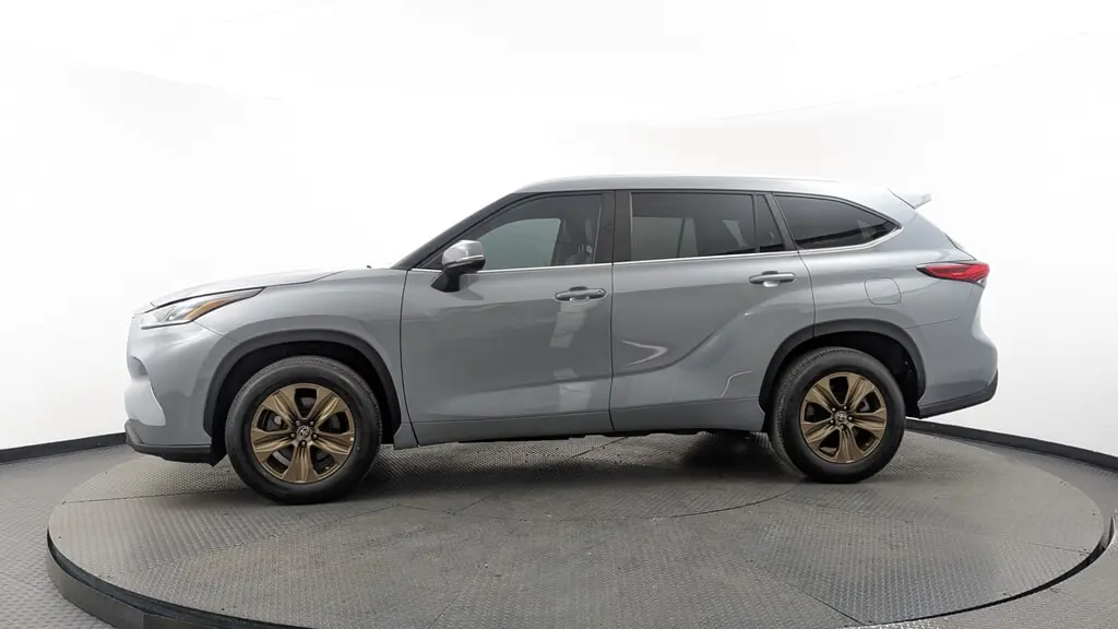 Florida Fine Cars - Used TOYOTA HIGHLANDER 2023 MIAMI HYBRID BRONZE EDITION