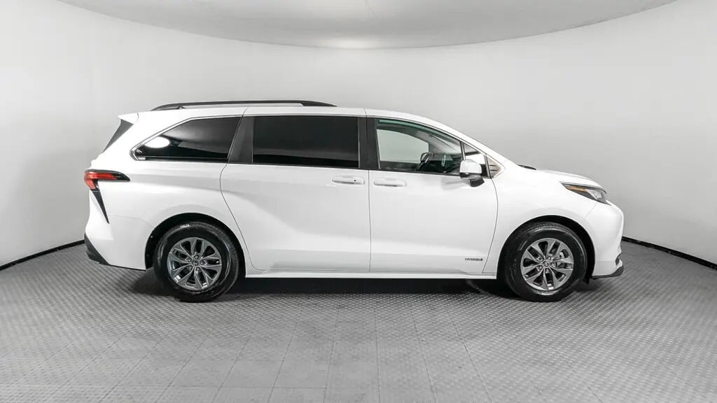 Florida Fine Cars - Used TOYOTA SIENNA 2021 ORLANDO LE