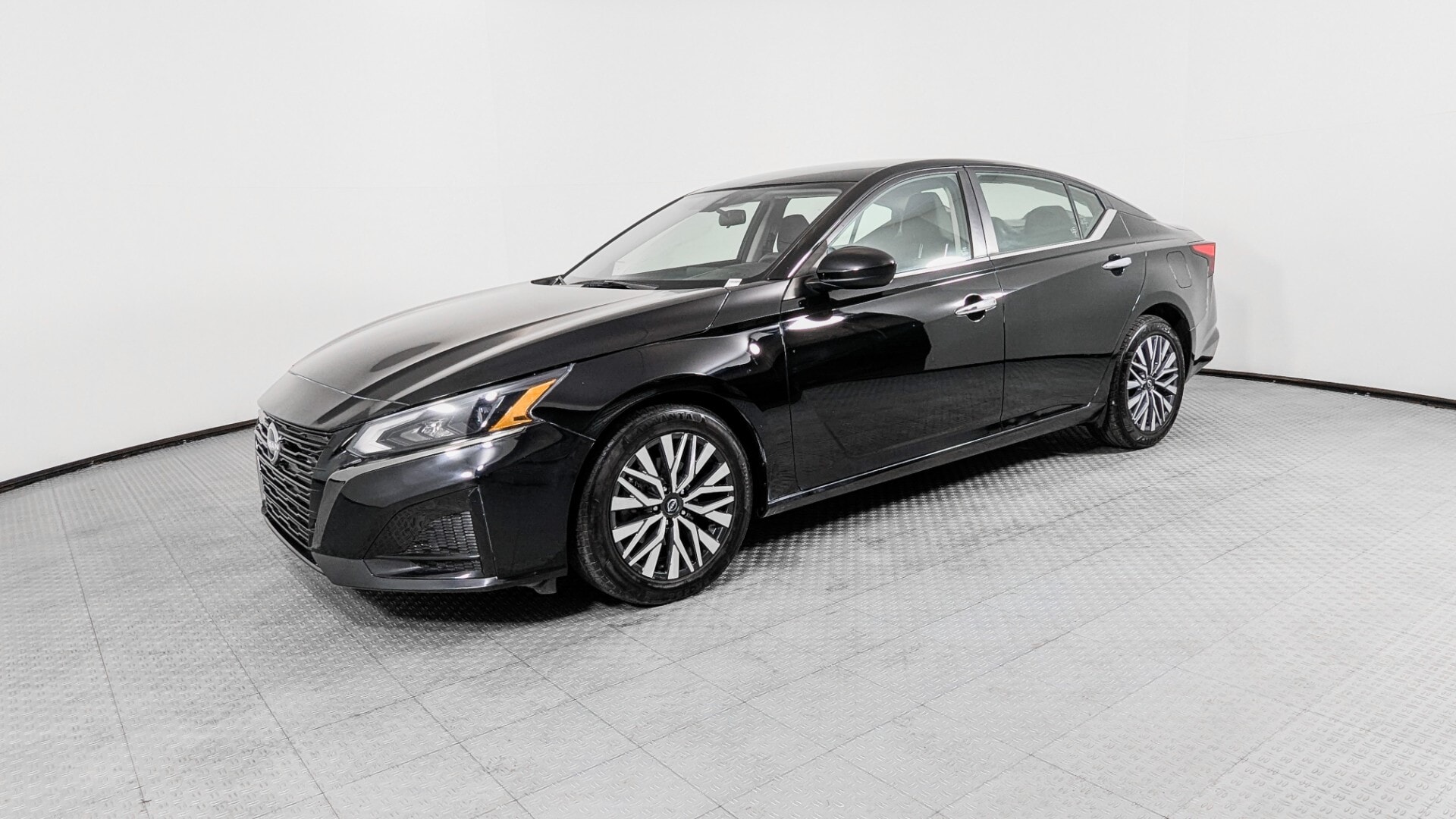 2023 Nissan Altima SV